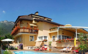 Гостиница Pension Aurora  Аппиано Сулла Страда Дель Вино